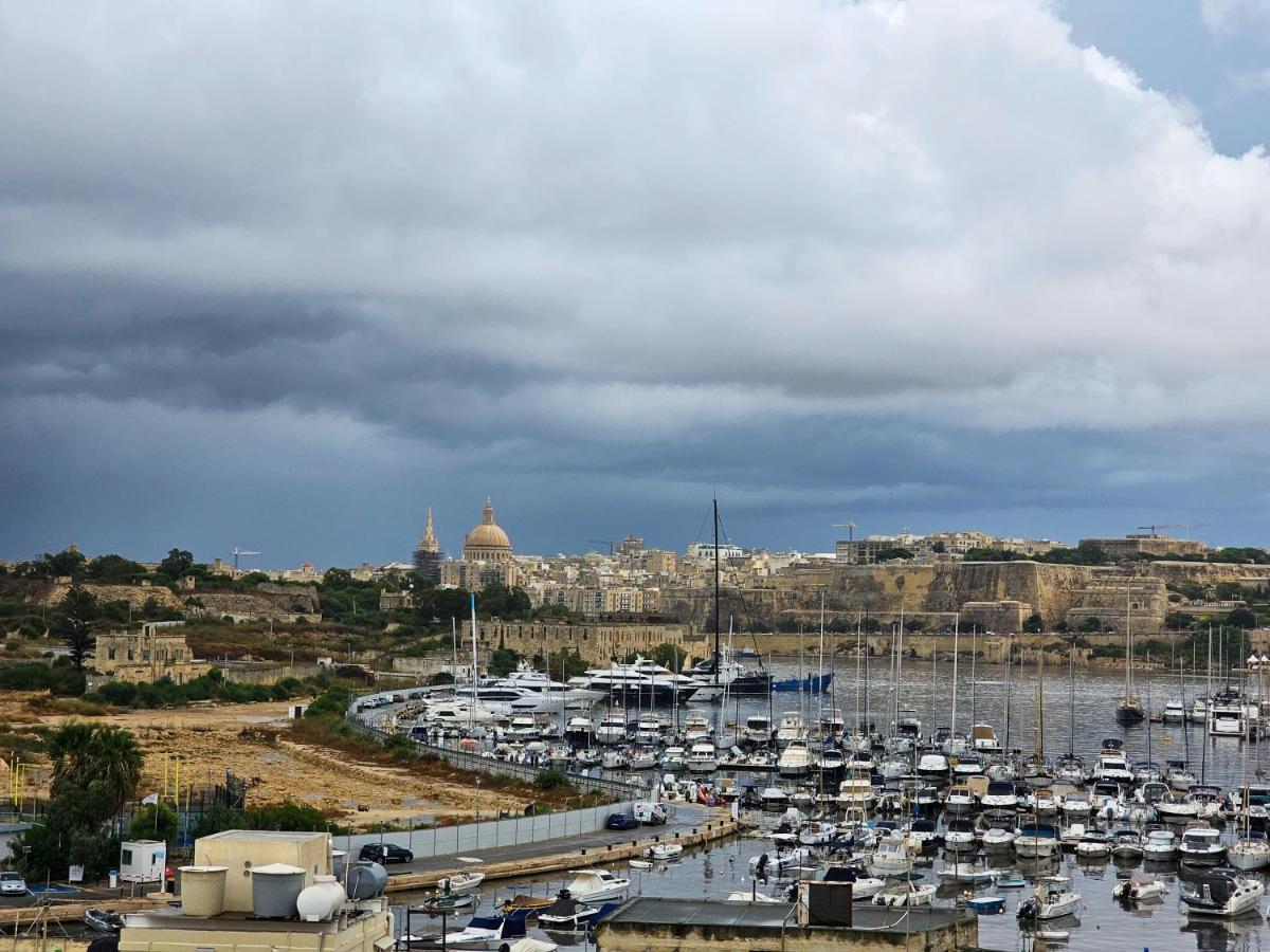 Ferienwohnung Mive Luxury Sea View Penthouse Gzira Exterior foto
